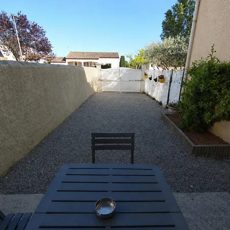 לינה וארוחת בוקר Aux Portes De La Camargue